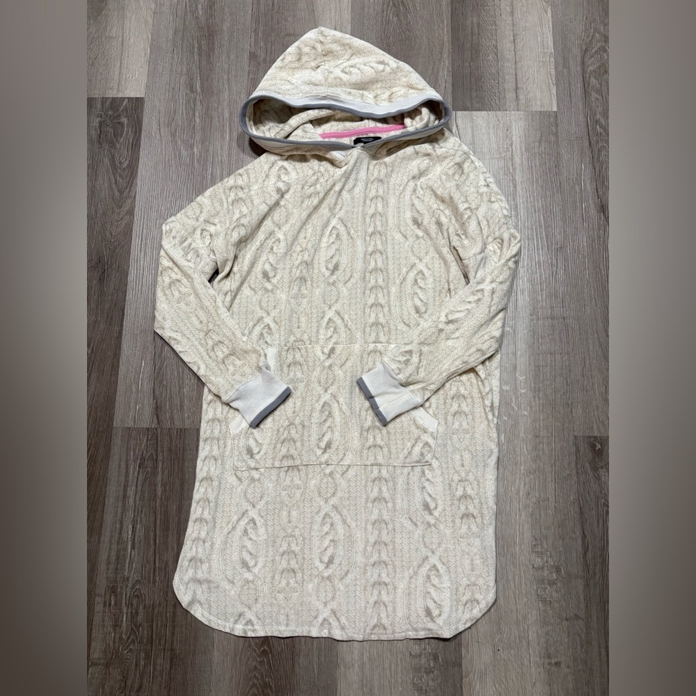 Simply Vera Vera Wang Cream and Pink Knit Garment